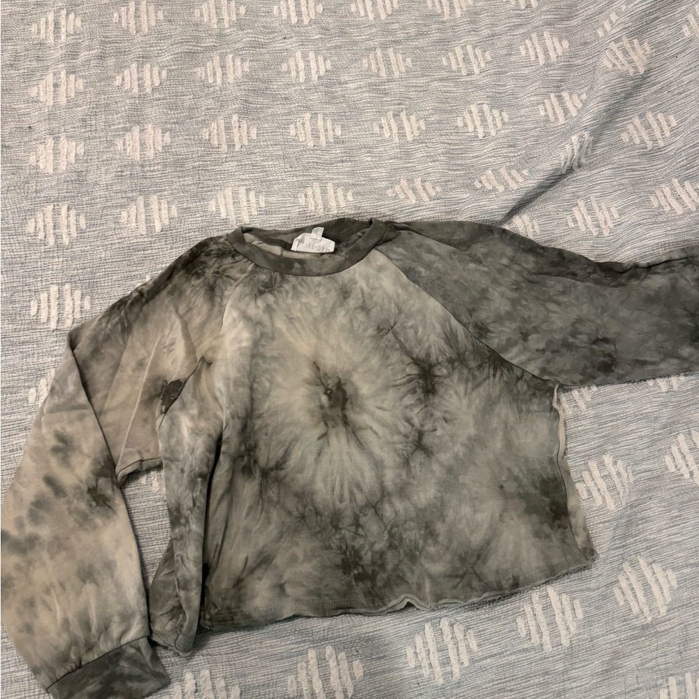 Olive+oak slightly cropped crew neck